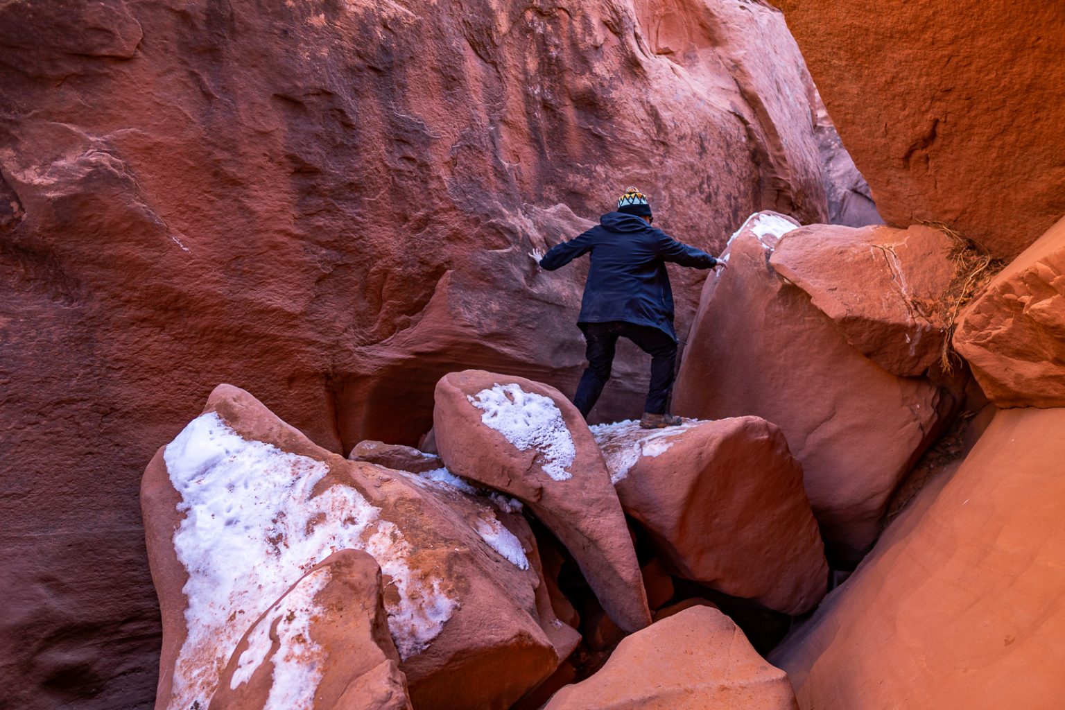 spooky slot canyon escalante