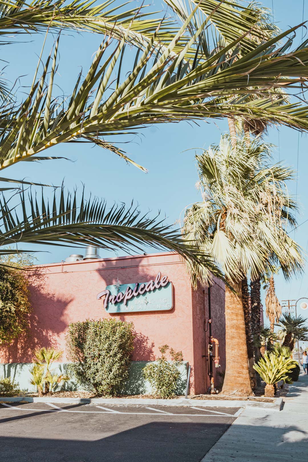 3 Palm Springs Happy Hours You Should Try Right Now (and 1 Not So Much